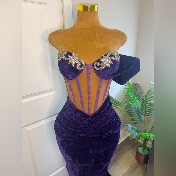 Purple prom dress with corset and silver stones and embellishments - Picture 3 of 5